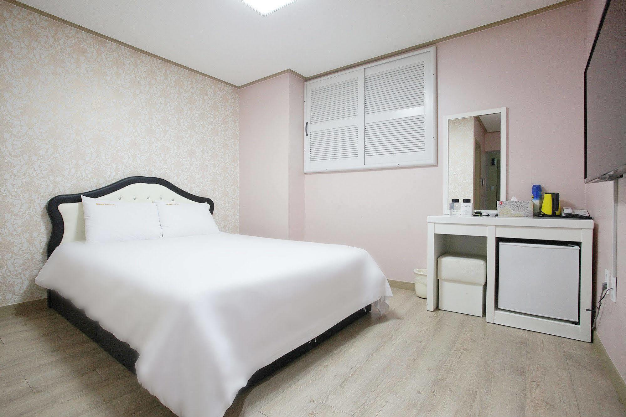 Orange Tree Hotel Jeju Exterior photo