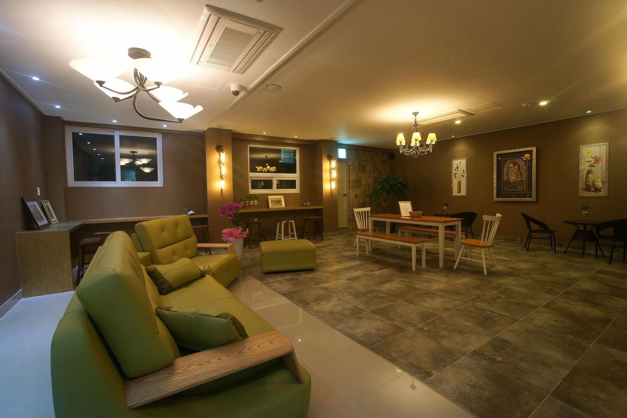 Orange Tree Hotel Jeju Exterior photo